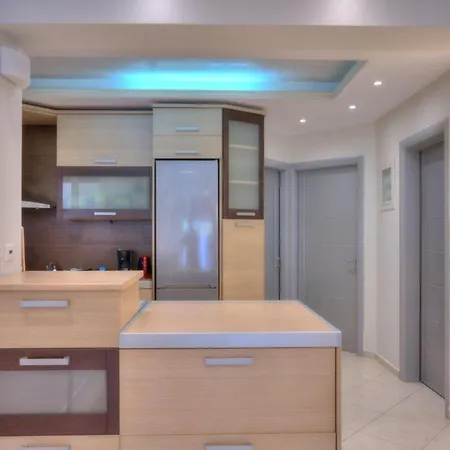 Elegant 2-Bedroom Apartment With Sea View, 100M2 Athens Exterior photo