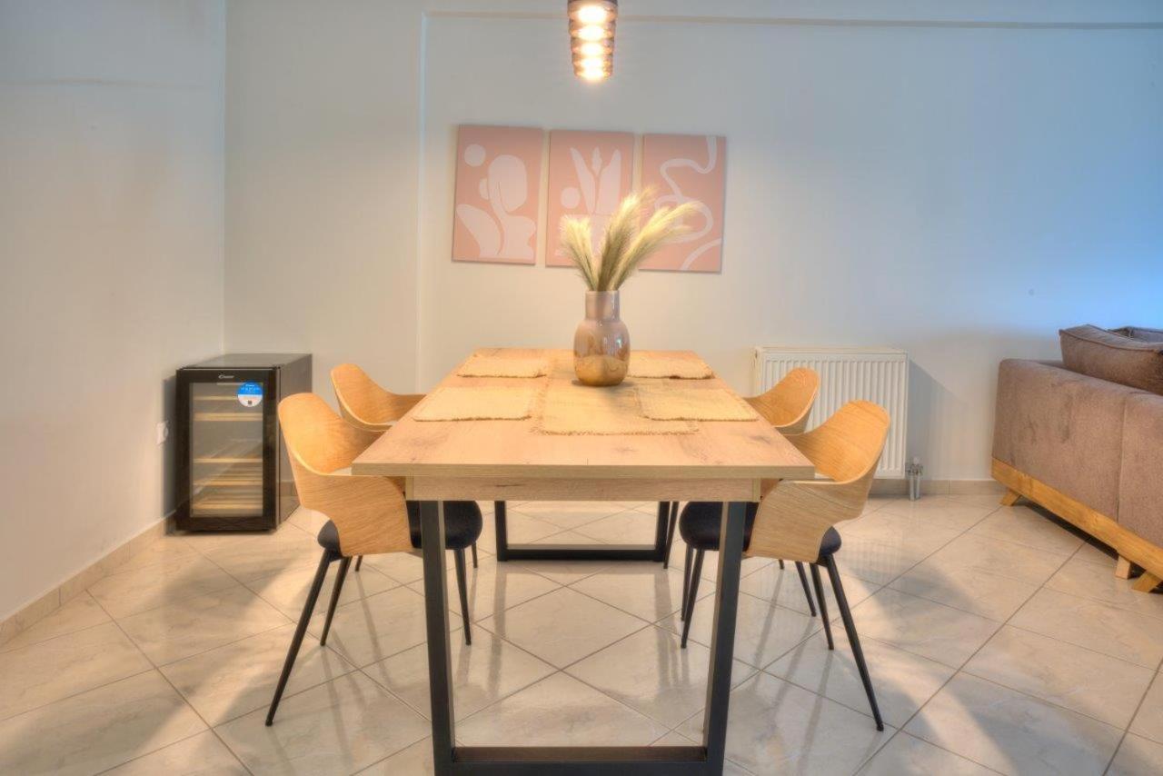 Elegant 2-bedroom With Sea View, 100m2 Athens