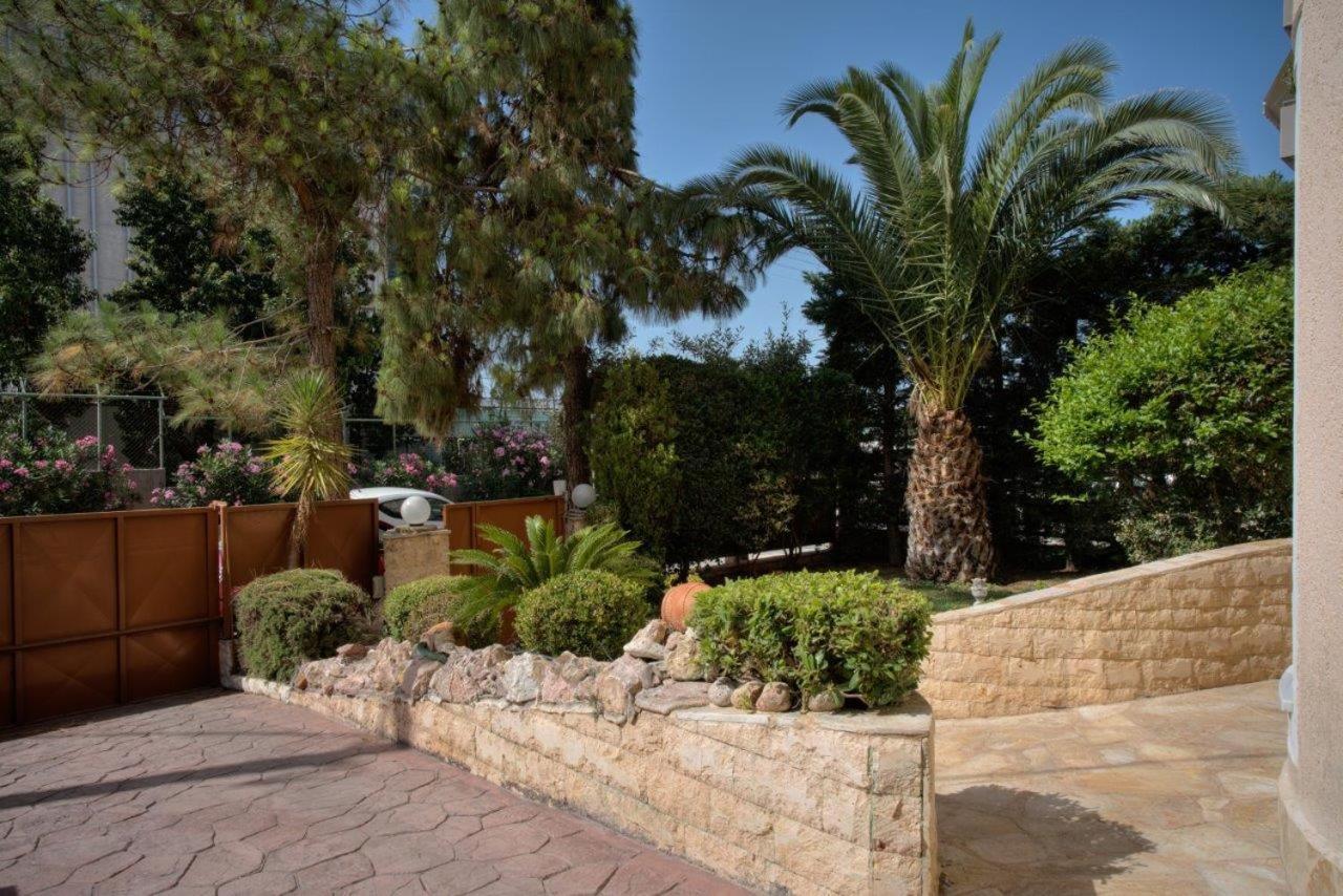 Elegant 2-bedroom With Sea View, 100m2