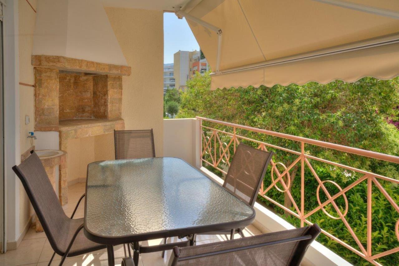 Elegant 2-bedroom With Sea View, 100m2 *